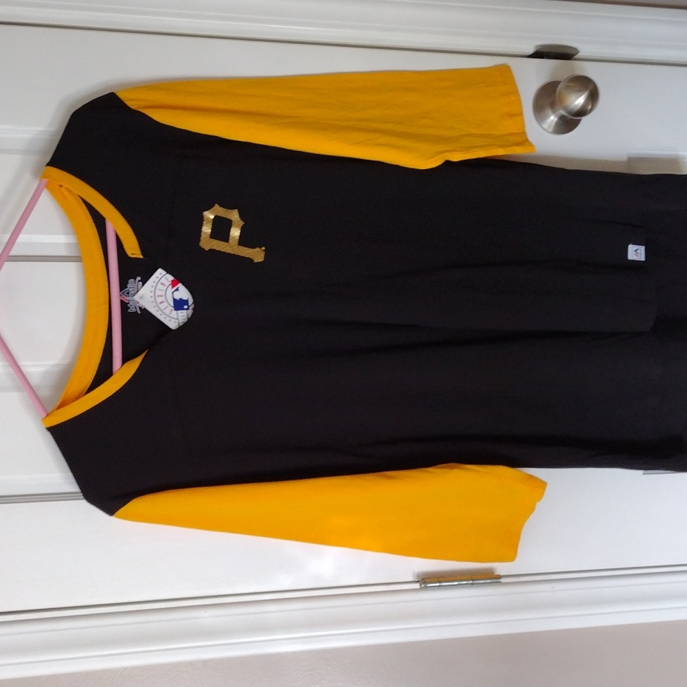 Majestic Pirates 3/4 sleeve t-shirt.